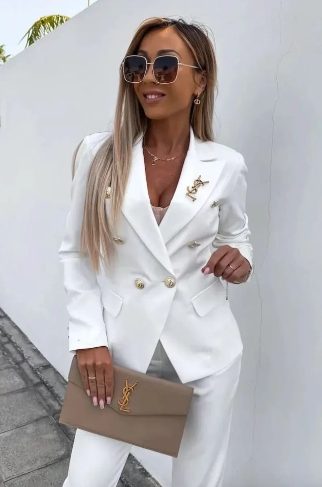 Linda & Jasmijn – Elegant 2-Piece Set